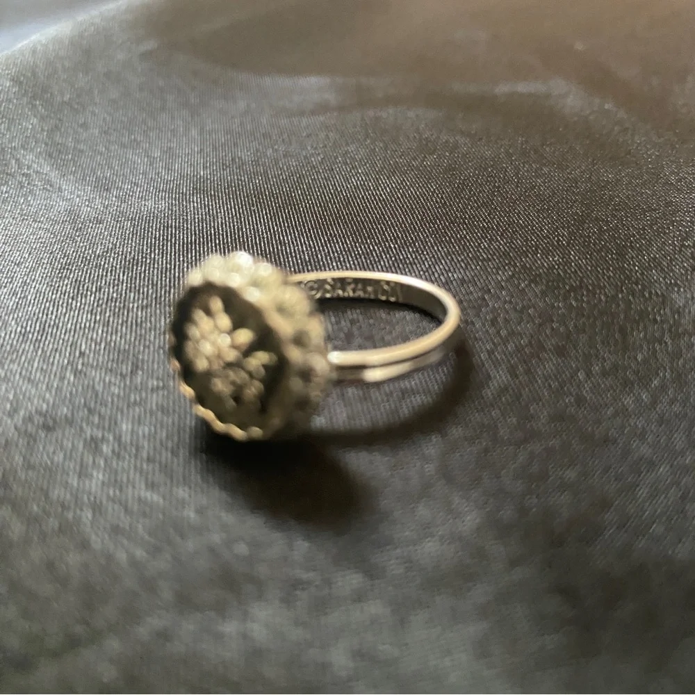 Sarah Coventry Silver Floral Round Button Ring
